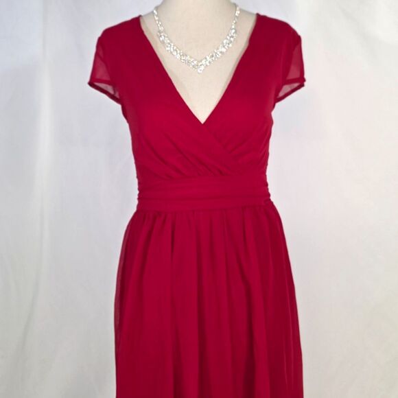 Women's Simple Silky Cap Sleeve Red Dress Size Medium - Picture 5 of 10